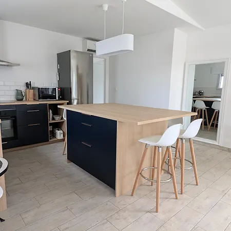 Nyaraló Maison Neuve De Plain-pied Avec Exterieur