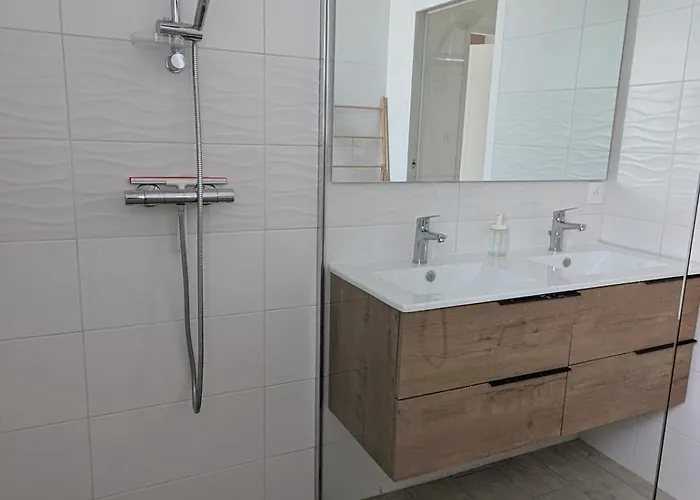 Maison Neuve De Plain-pied Avec Extérieur * Pornic